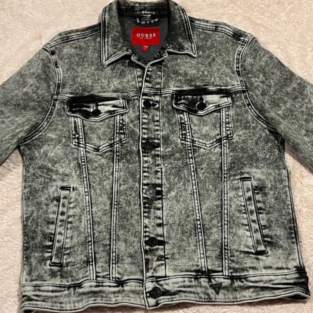 Like New Guess Black and Gray Denim Jacket Bleach Wash Size Large Men’s - Picture 3 of 17